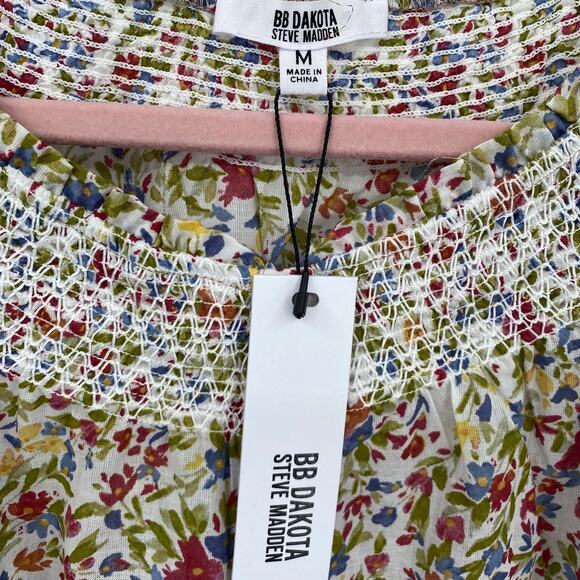 BB Dakota Steve Madden Fleetwood Flutter Floral Top Size Medium - Picture 4 of 10